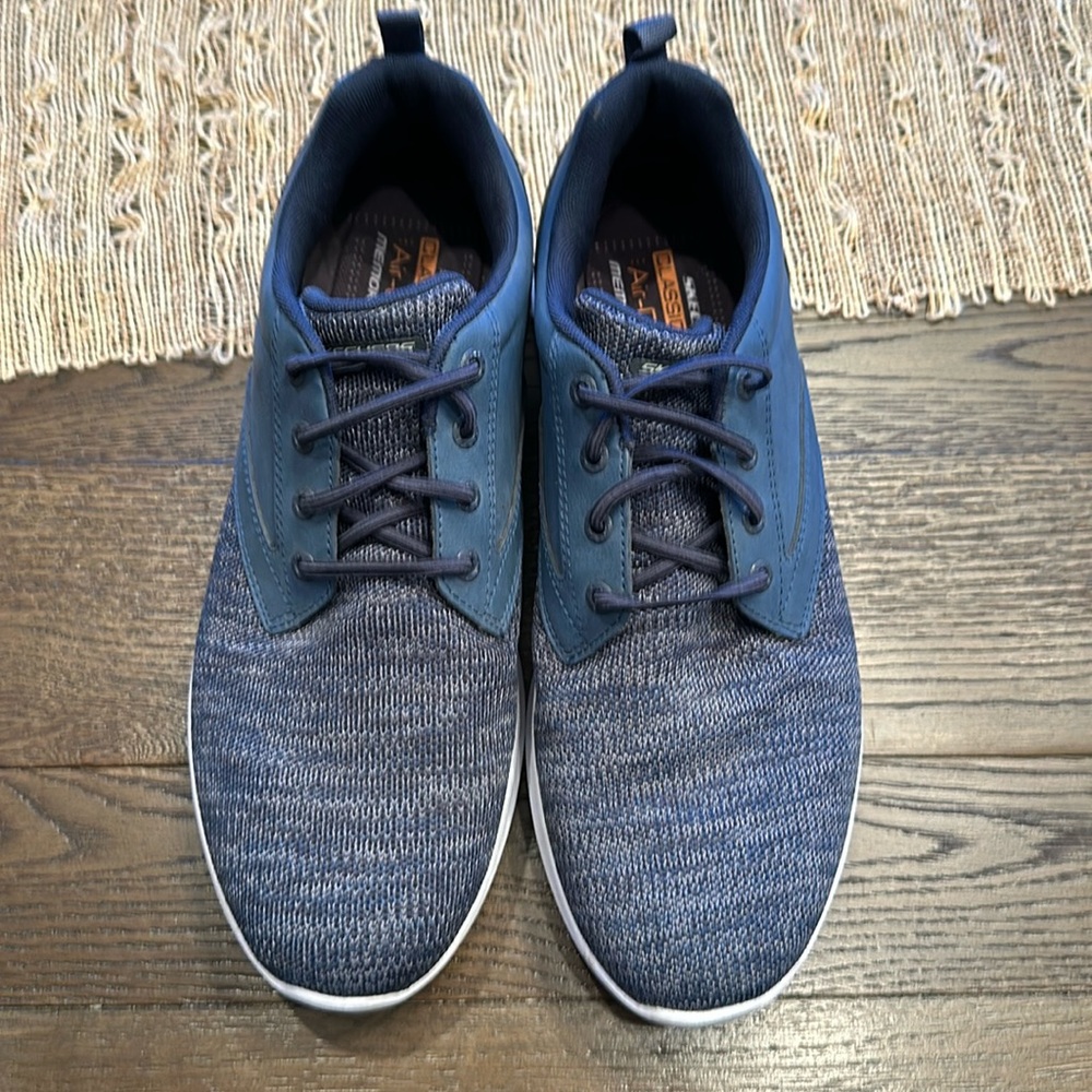 Skechers Classic Fit Air Cooled Memory Foam